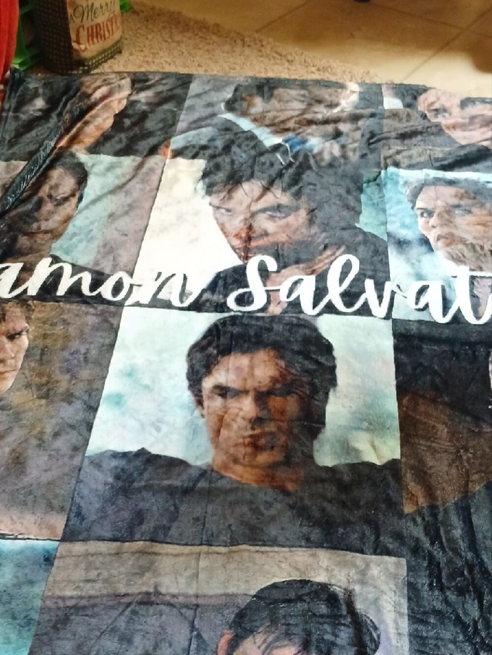 Vampire Diaries Blanket - Picture 6 of 10
